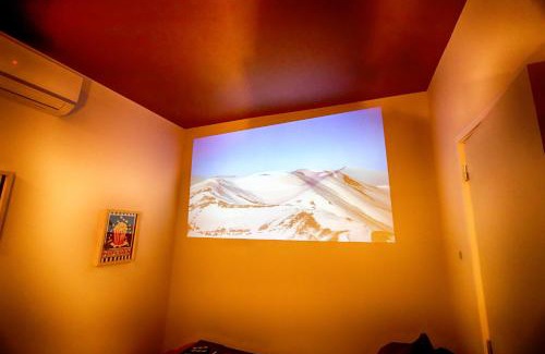 Saint-Ambroix Apartment | Escapade - Ciné privé, balnéo et jardin