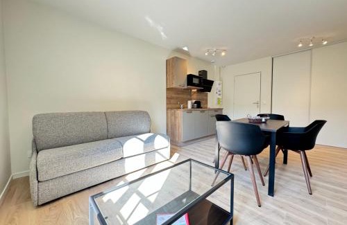 Riom Apartment | Escapade Confortable à Riom - 10 Couchages!