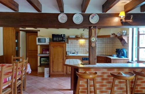 Mezieres-au-Perche House | Relaxing Retreat with Garden by the Ozanne River, Dangeau