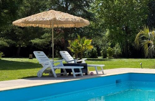 Isles-les-Villenoy Ski Chalet | Idyllic Chalet by the Marne, Near Disneyland & Pet Friendly