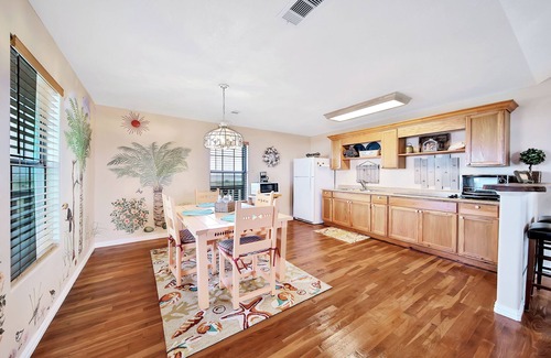 Galveston House | Escape | Bay Views | Large Deck | Group Ready