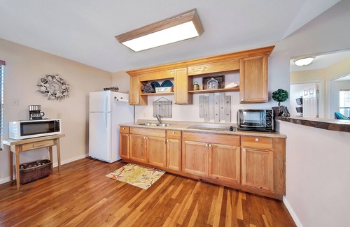Galveston House | Escape | Bay Views | Large Deck | Group Ready