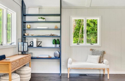 Lion Head Beach House | Relax at Escape by Gardiners Bay - Family and Accessible Stay