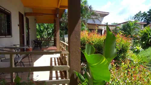 Ko Lanta Apartment | Oceanfront Escape-Cabins with Pool & Family-Friendly Vibes