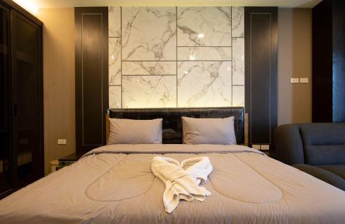 Kram Apartment | Oceanfront Escape II Condominium with Private Beach Access