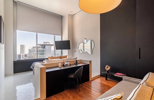 Santa Fe Apartment | Escape to SuperiorQueen by Kukun: Relax with Spa Amenities