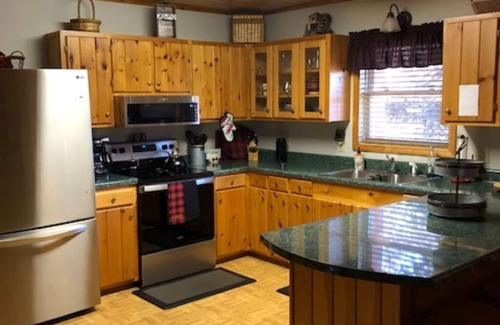 Piney Creek House | Relaxing Mountain Getaway with Pool & Family-Friendly Amenities