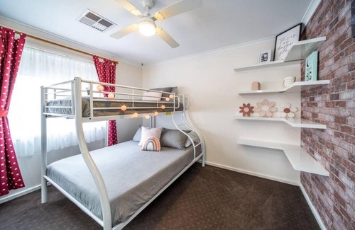 Nairne House | Discover the Adelaide Hills: Family-Friendly Retreat Awaits