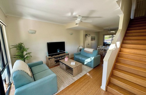 Preston Beach Apartment | Escape to Coastal Tranquility at Preston Beach