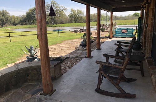 Giddings House | Experience Country Living in a Private Pet-Friendly Home