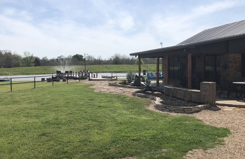 Giddings House | Experience Country Living in a Private Pet-Friendly Home