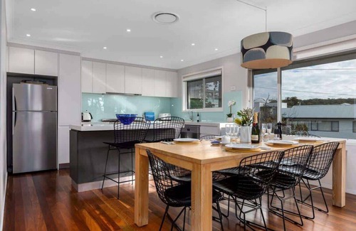 Hyams Beach House | Escape to Hyams Beach - 5BR home with water views