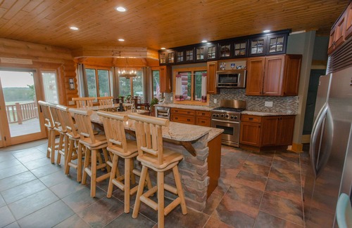 Mears Cabin | Silver Lake Log Home with Ocean Views & Endless Amenities