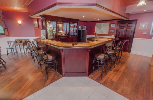 Mears Cabin | Silver Lake Log Home with Ocean Views & Endless Amenities