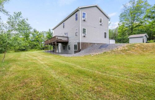 Lansing Apartment | Relax in NY Wine Country Near Ithaca with Family-Friendly Perks