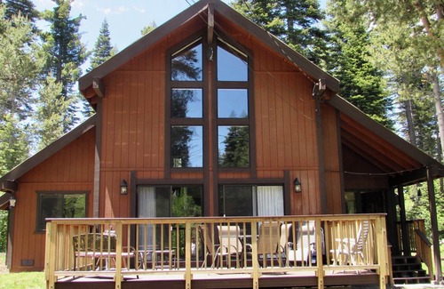 Tahoma Cabin | Pet-Friendly West Lake Tahoe Chalet with Spa & Hot Tub