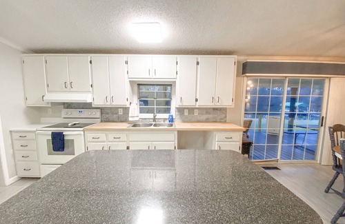 Rogersville House | Relax at Our Serene River House on Bluewater Creek