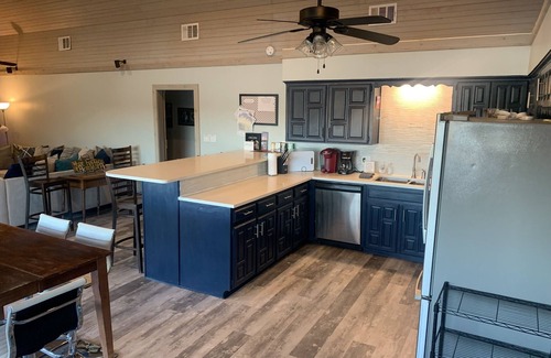 Graham House | Unwind at Possum Kingdom Lake: Hot Tub & Private Boat Ramp