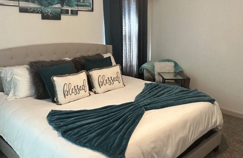Southeast Houston House | Discover Paradise Retreat Steps from The Medical Center