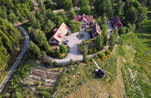 Simlangsdalen Bed & Breakfast | Relax at PaulssonPaleo with Ocean Views and Private Beach