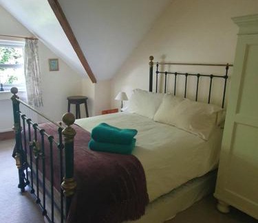 Llawhaden Villa | Escape to Pembrokeshire - Family-Friendly Cottage Retreat