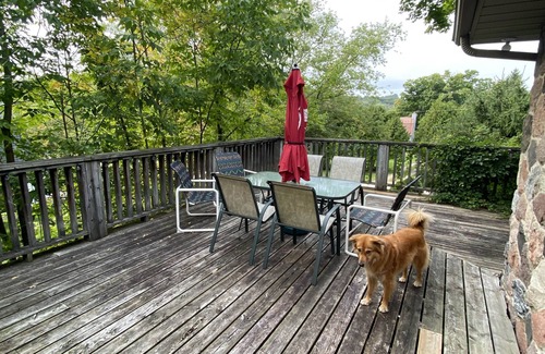 Creemore House | Relaxed Country Getaway with Spa & Pet-Friendly Amenities