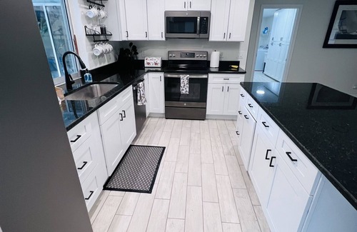 Fort Myers Shores House | Discover Sunshine Bliss: Ocean View Retreat with Heated Pool
