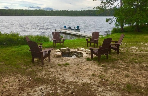 Newberry Cottage | Discover Superior’s Treasure Cabin at Culhane Lake Resort
