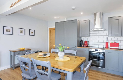 Bryngwran Cottage | ESCAPE TO THE CHAPEL ANGLESEY, family friendly in Bryngwran