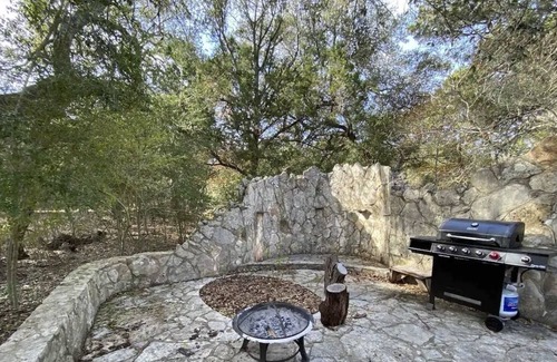 Driftwood House | Escape to the Hill Country at Broken Oaks Ranch
