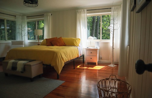 Putnam Valley House | Serene Lake House Getaway: 10/10 Guest Rated Retreat