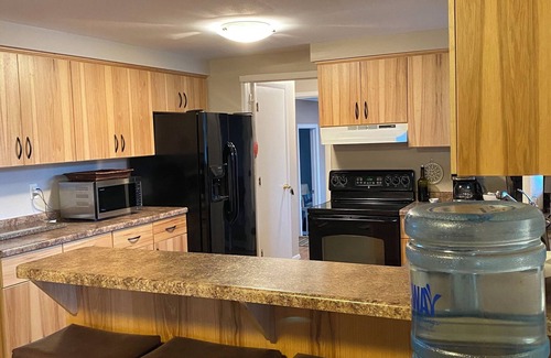 Gwinn Cottage | Unwind by the Lake with Pet-Friendly Comforts and Views