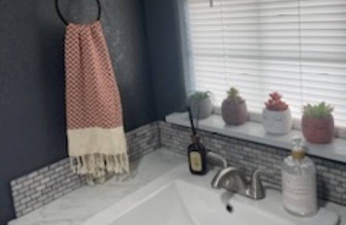 Brazoria Cabin | Experience the Serenity of Natasha Cabin: 3-Bedroom Retreat