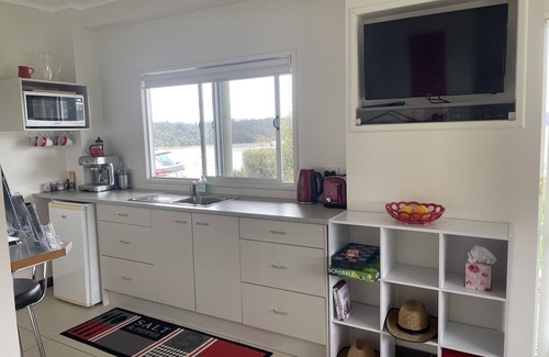 Taharoa Apartment | Discover The Studio, Te Waitere: Ocean View Retreat