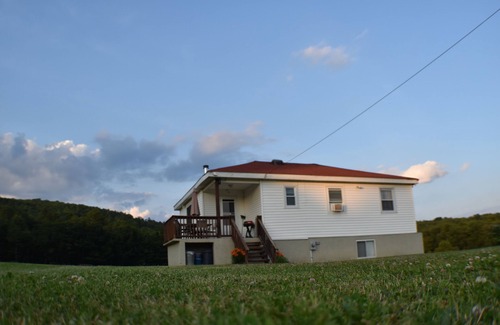 East Meredith House | Relaxation Awaits: Family-Friendly Two-Bedroom Country Retreat
