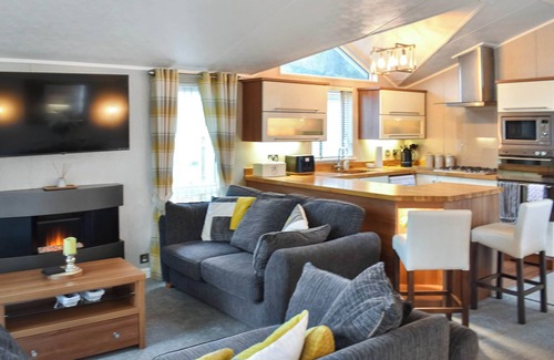 Cockermouth Cottage | Relax at Woodland Lodge: A Pet-Friendly Retreat in Cumbria