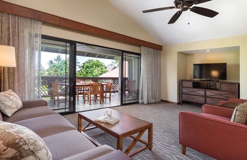 Kailua-Kona Resort | Escape to Wyndham Kona Hawaiian: Island Vibes, Spacious Villas & Beach Bliss