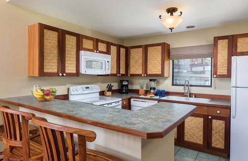 Kailua-Kona Resort | Escape to Wyndham Kona Hawaiian: Island Vibes, Spacious Villas & Beach Bliss