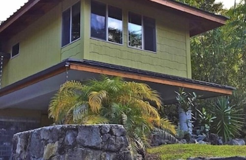 Hilo House | Discover Your Private Oasis with Ocean Views & Spa Retreat