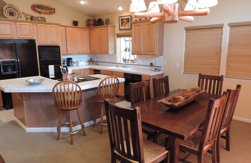 Whitehawk House | Scenic Mohawk Valley Getaway on Whitehawk Ranch Golf Course