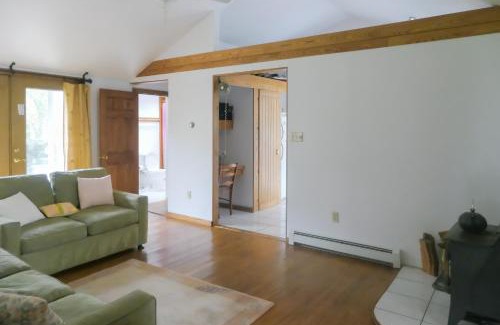 North Eastham House | Discover esCAPE: Family and Pet-Friendly Retreat