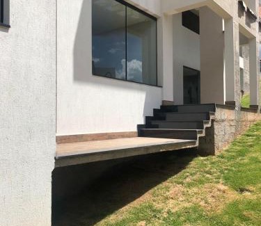Capitolio Apartment | Pet Friendly Escarpas Flats - Perfect for Families & Guests