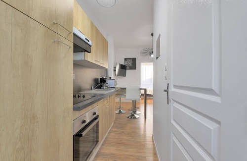 Lens Apartment | Escarpelle - Modern Apartment for 4 with Spa and Breakfast