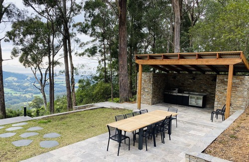 Woodhill House | Experience Escarpment with Breathtaking Bush to Beach Views