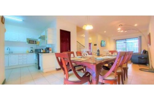 Guachipelin House | Discover Escazu, San José: Prime Location with Spa & Kitchen