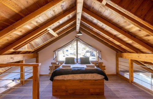 Saint-Martin-de-Queyrieres Apartment | Escondido - Peaceful Retreat for Families and Travelers