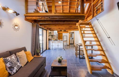 Saint-Martin-de-Queyrieres Apartment | Escondido - Peaceful Retreat for Families and Travelers