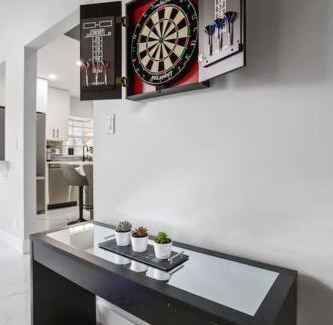 Lake Clarke Shores House | Exceptional Escondida Drive: Oceanfront Retreat with Pool