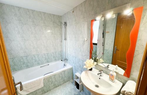 Zaragoza Centro Apartment | Family-Friendly Escultor del Pilar ComoTuCasa in Comfort