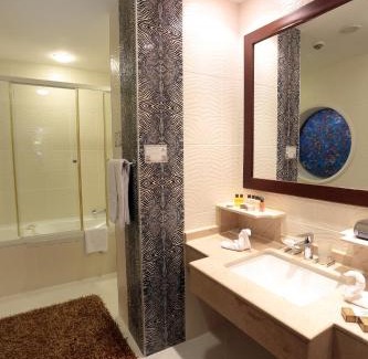 Buyukcekmece Hotel | Indulge at Eser Premium Hotel & Spa: 5-Star Comfort Awaits